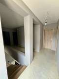 Продава КЪЩА, град Перник, Изток • 399999 € • 32762013 — Holmes.bg