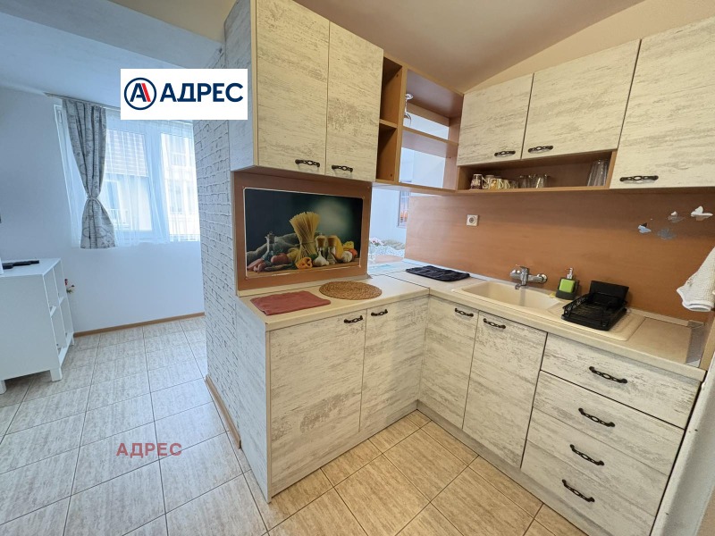 Продава 3-СТАЕН, гр. Варна, Лятно кино Тракия