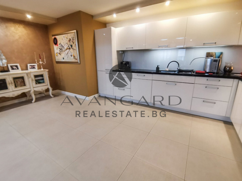 Продава 4-СТАЕН, гр. Пловдив, Кършияка, снимка 6 - Апартаменти - 47132206