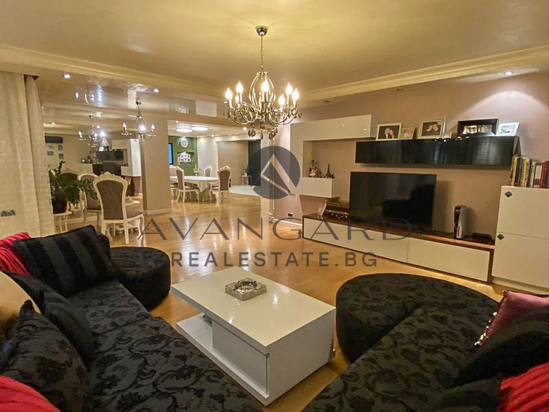 Продава 4-СТАЕН, гр. Пловдив, Кършияка, снимка 2 - Апартаменти - 47132206