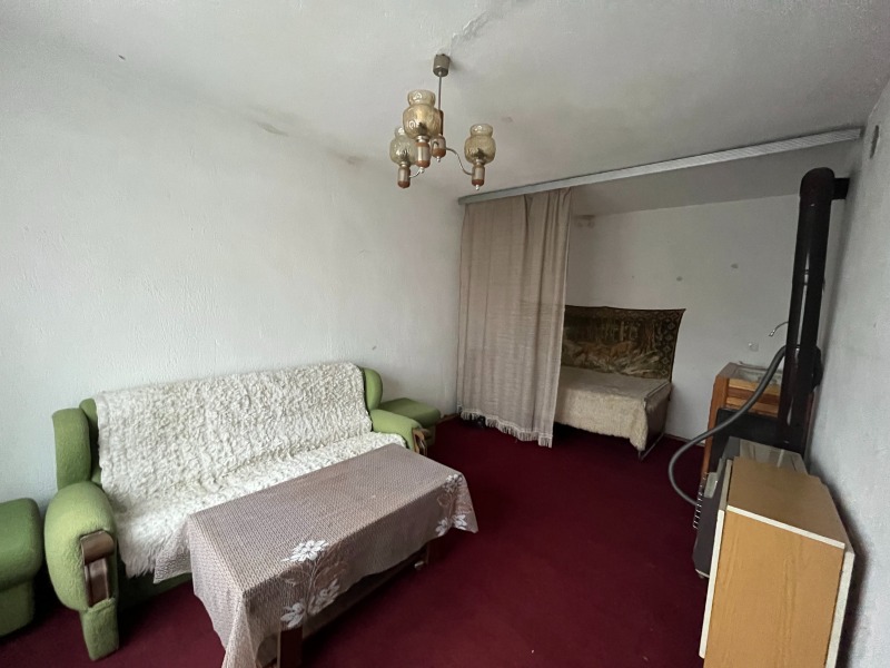 Продава КЪЩА, с. Горно Сахране, област Стара Загора, снимка 9 - Къщи - 52221278