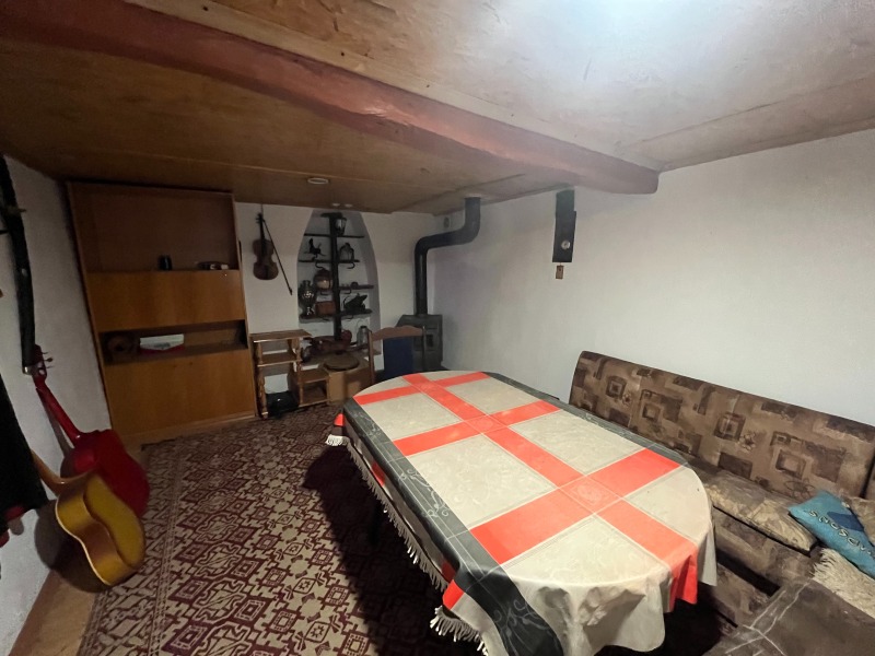 Продава КЪЩА, с. Горно Сахране, област Стара Загора, снимка 11 - Къщи - 52221278