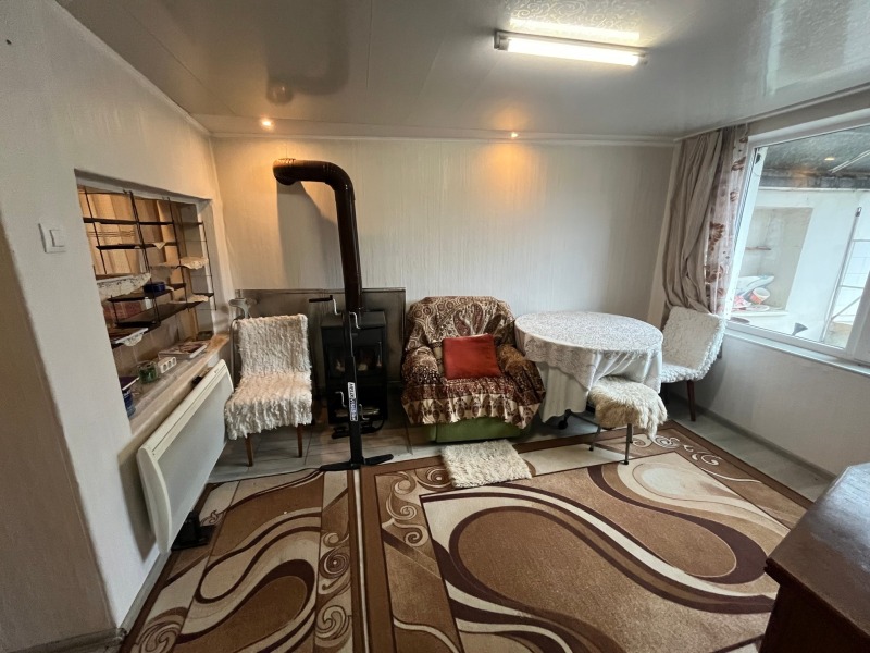 Продава КЪЩА, с. Горно Сахране, област Стара Загора, снимка 6 - Къщи - 52221278