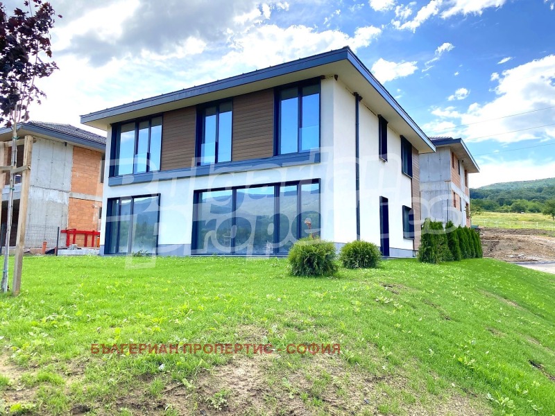 Продава КЪЩА, гр. София, с. Владая, снимка 14 - Къщи - 52796425