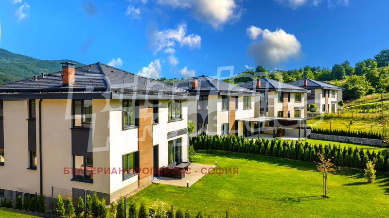 Продава КЪЩА, гр. София, с. Владая, снимка 3 - Къщи - 52796425