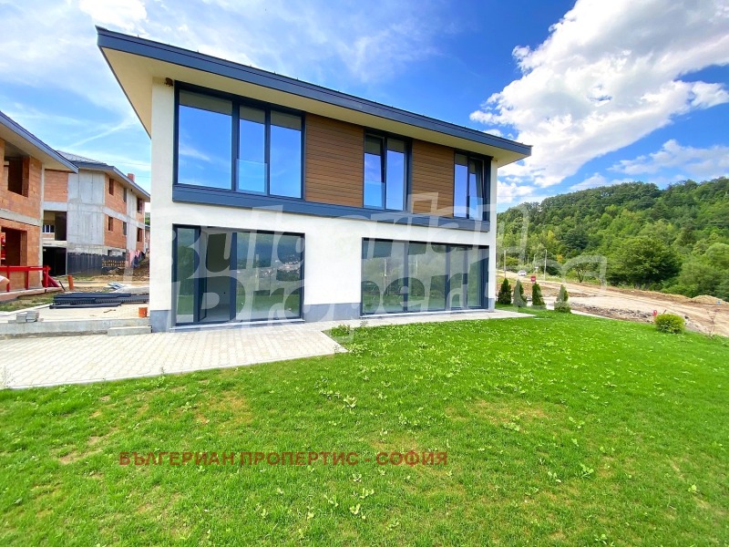 Продава КЪЩА, гр. София, с. Владая, снимка 11 - Къщи - 52796425