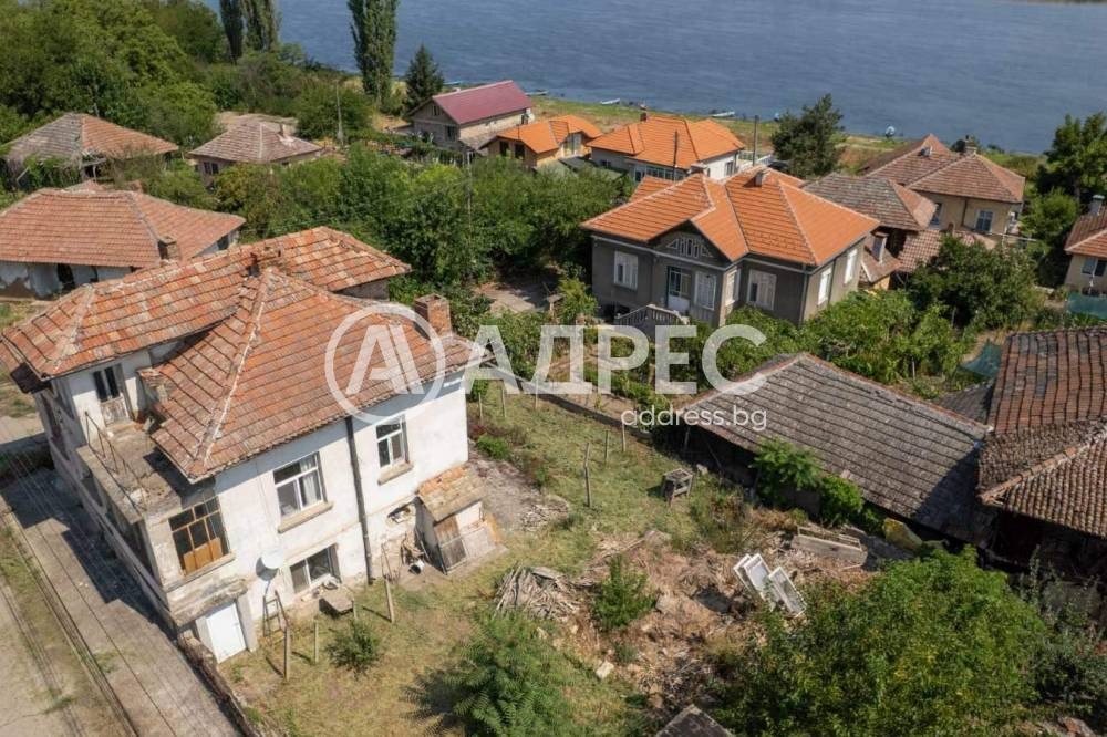 Продава КЪЩА, с. Ново село, област Видин