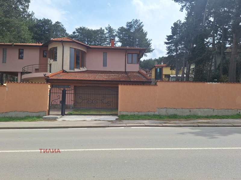 Продава КЪЩА в град София, гр. Банкя - 495 кв.м / 1 000 000 € » 1 955 830.00 лв., ТИЛИА