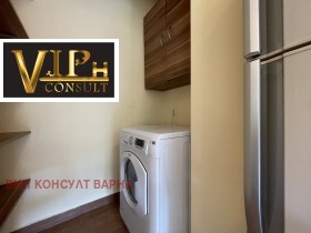 3-стаен град Варна, Център 4