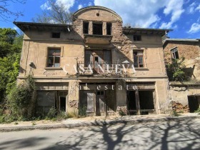 Hus Zemen, region Pernik 1