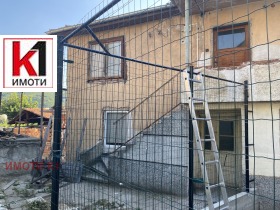 Продава къща област Пазарджик гр. Пещера - [1] 