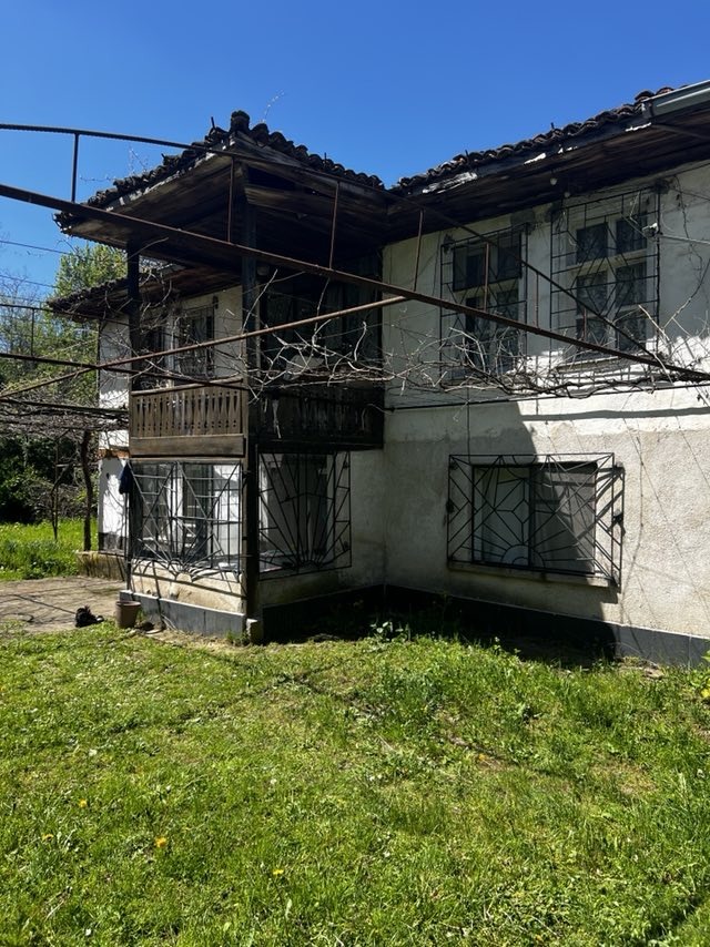 Продава КЪЩА, с. Слатина, област Пловдив, снимка 4 - Къщи - 54451140