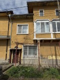 Продава КЪЩА, област Плевен, с. Тотлебен • 48000 € / 93879.84 лв. • 27001020 1