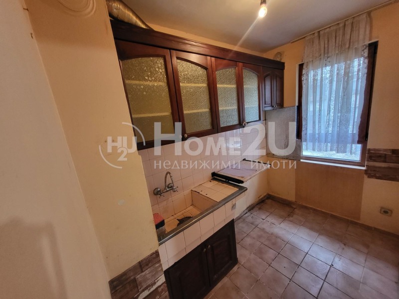 Продава 3-СТАЕН, гр. Варна, Зимно кино Тракия, снимка 3 - Aпартаменти - 49203452