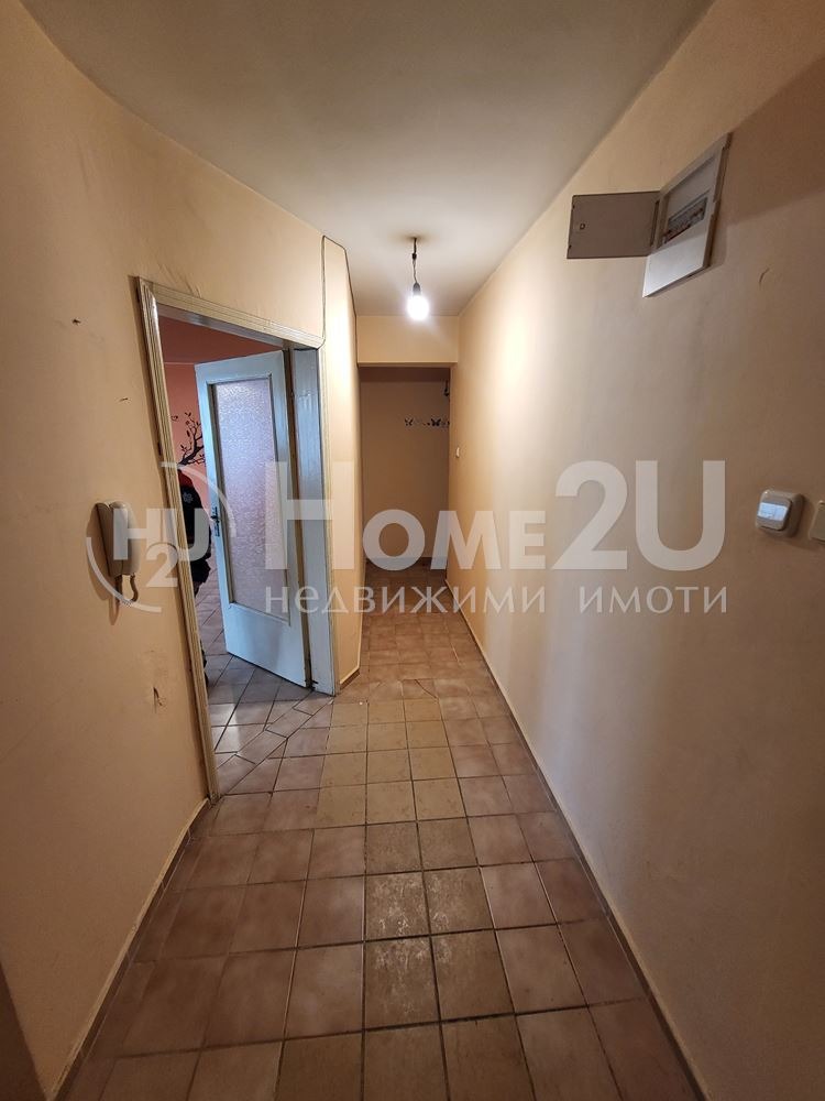 Продава 3-СТАЕН, гр. Варна, Зимно кино Тракия, снимка 4 - Aпартаменти - 49203452