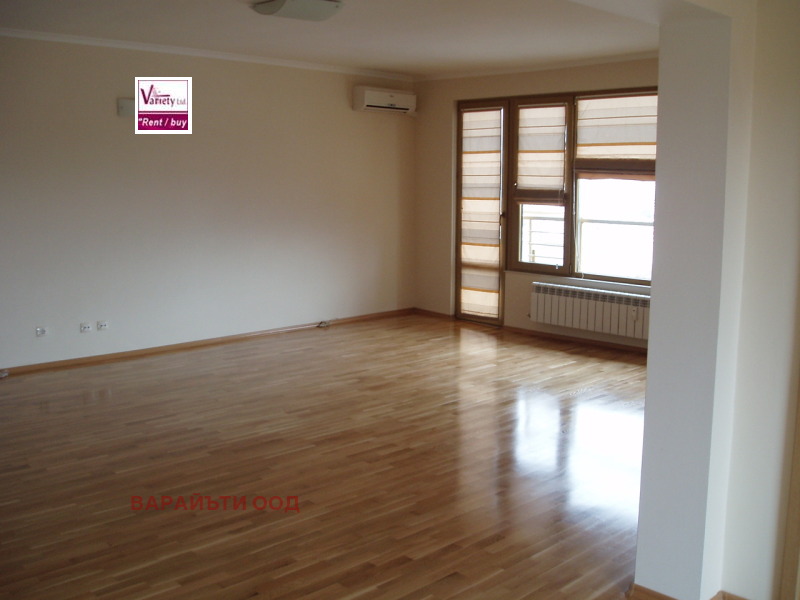 Eladó  3+ hálószoba Sofia , Izgrev , 195 négyzetméter | 23558104