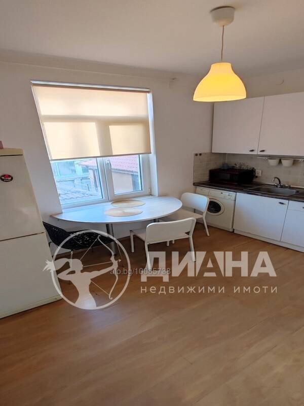 Продава ЕТАЖ ОТ КЪЩА, гр. Пловдив, Център, снимка 8 - Етаж от къща - 49296426