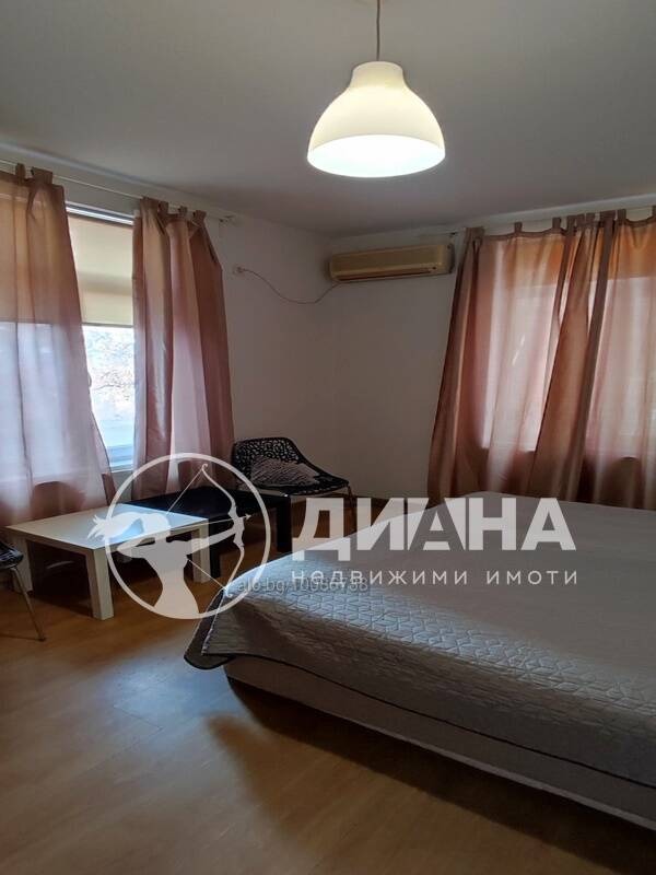 Продава ЕТАЖ ОТ КЪЩА, гр. Пловдив, Център, снимка 4 - Етаж от къща - 49296426