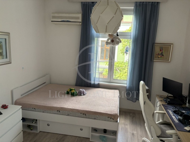 De vânzare  Etajul casei Plovdiv , Țentâr , 140 mp | 28254232 - imagine [8]