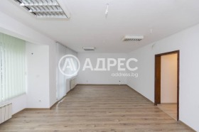 3+ camere da letto Tsentar, Sofia 9