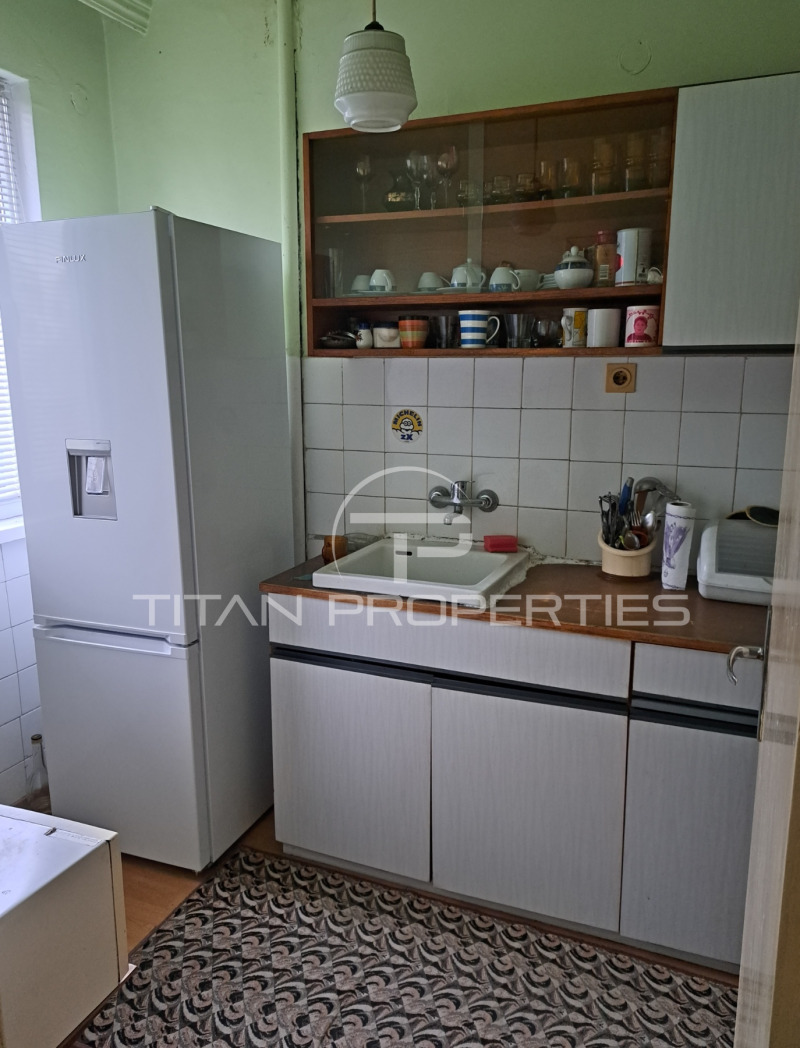 Продава МНОГОСТАЕН, гр. Пловдив, Младежки Хълм, снимка 3 - Aпартаменти - 49208597