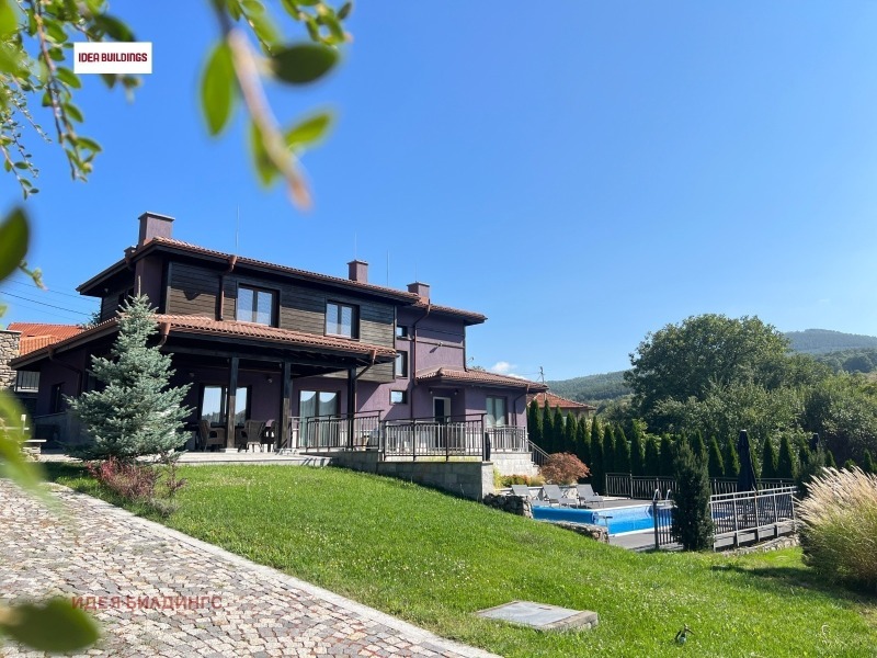 Te koop  Huis regio Pernik , Golemo Butsjino , 244 m² | 91436167