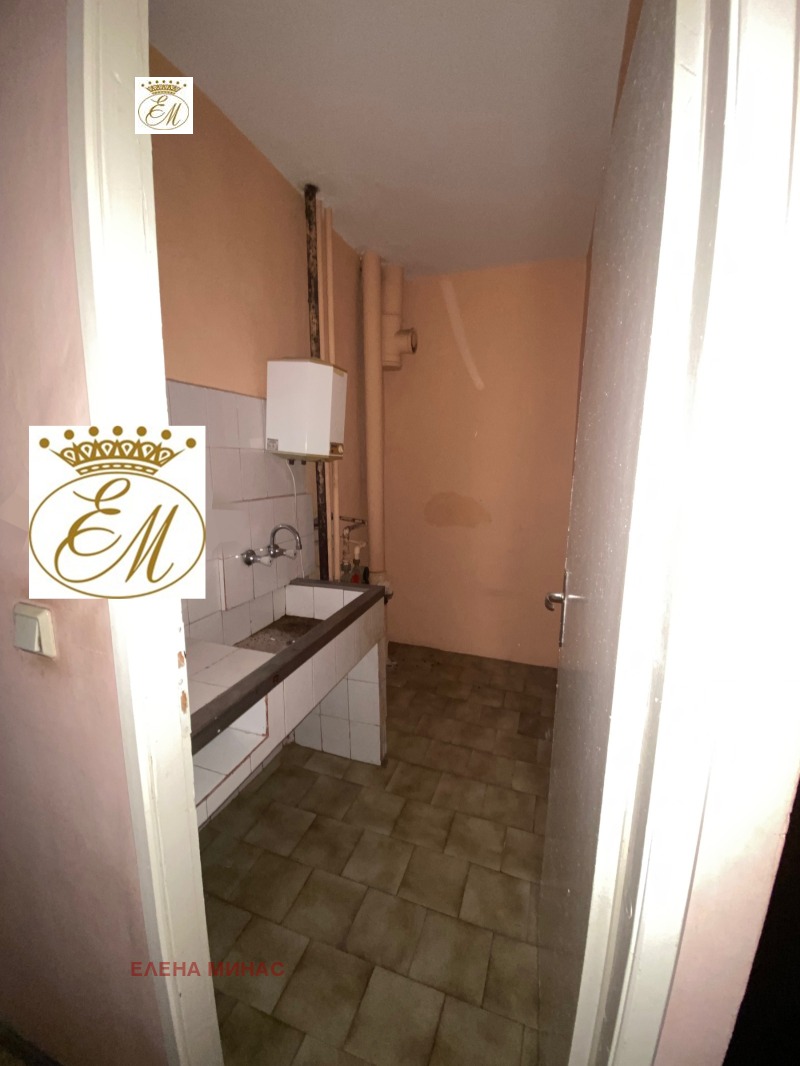 Продава 2-СТАЕН, гр. Шумен, Център, снимка 6 - Апартаменти - 52476387