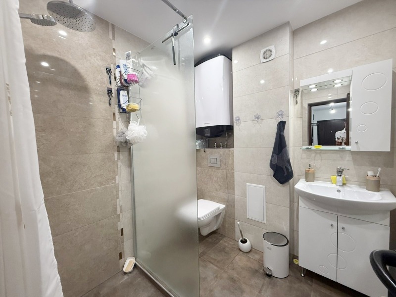 Продава МНОГОСТАЕН, гр. Велико Търново, Колю Фичето, снимка 12 - Апартаменти - 53086870