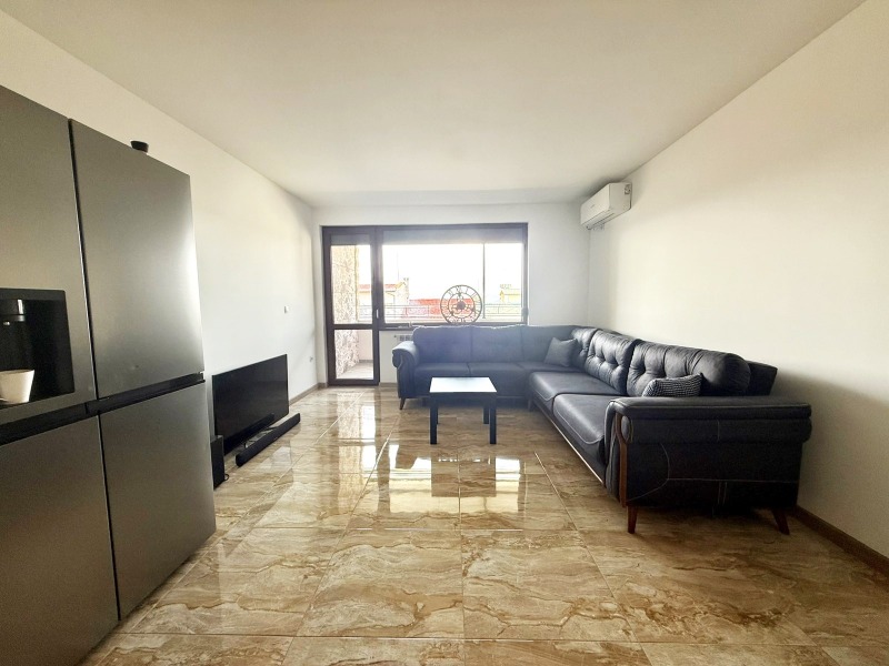 Продава МНОГОСТАЕН, гр. Велико Търново, Колю Фичето, снимка 3 - Апартаменти - 53086870