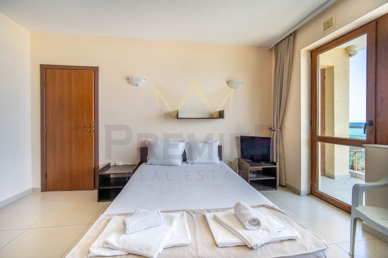 Продава КЪЩА, гр. Балчик, област Добрич, снимка 6 - Къщи - 53083742