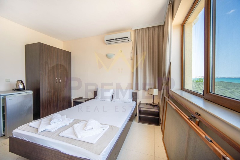 Продава КЪЩА, гр. Балчик, област Добрич, снимка 7 - Къщи - 53083742