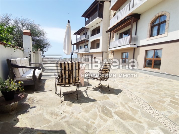 Продава ХОТЕЛ, с. Емона, област Бургас, снимка 3 - Хотели - 53102003