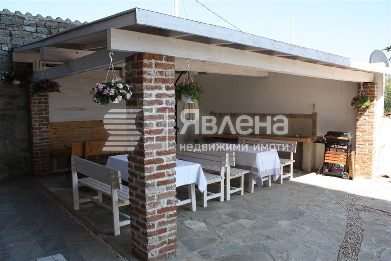 Продава ХОТЕЛ, с. Емона, област Бургас, снимка 5 - Хотели - 53102003