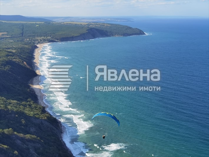 Продава ХОТЕЛ, с. Емона, област Бургас, снимка 17 - Хотели - 53102003