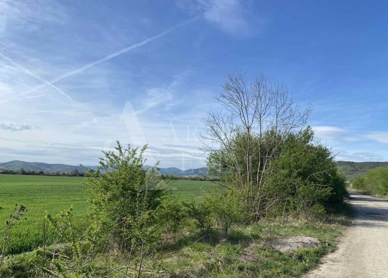 Eladó  Cselekmény régió Sofia , Botevgrad , 4200 négyzetméter | 92739718 - kép [2]