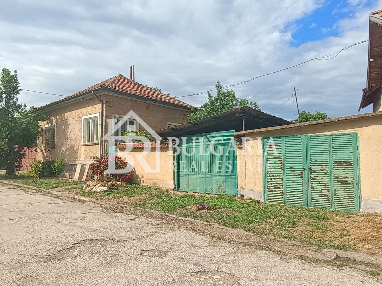 Продава КЪЩА, с. Горни Дъбник, област Плевен, снимка 4 - Къщи - 55988121