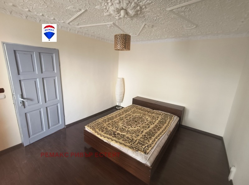 Продава 3-СТАЕН в град Русе, Чародейка - Юг - 99 кв.м / 102 900 € » 201 254.91 лв., РЕМАКС РИВЪР ЕСТЕЙТ