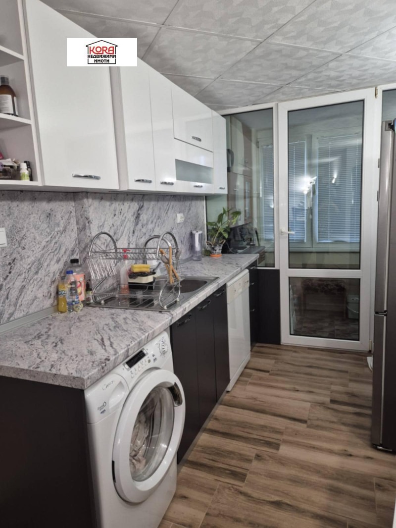 Продава МЕЗОНЕТ в град Плевен, Идеален център - 80 кв.м / 110 000 € » 215 141.30 лв., КОРА