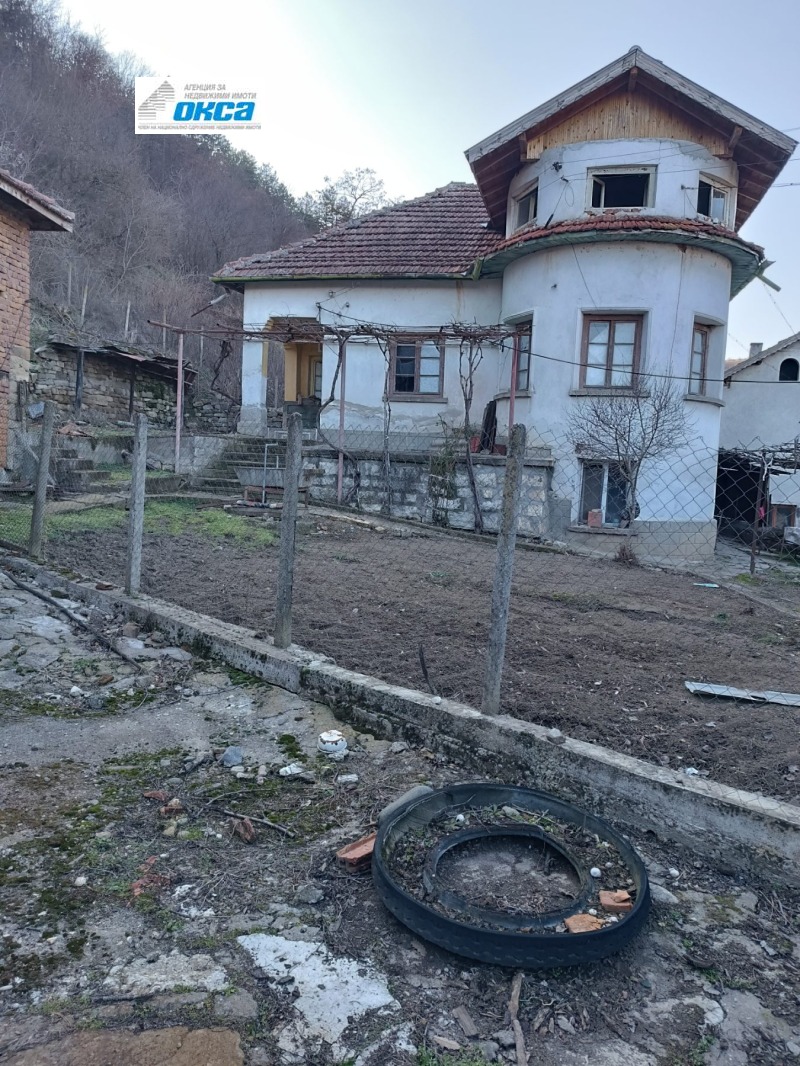 Продава КЪЩА в област Плевен, с. Реселец - 146 кв.м / 28 069.92 € » 54 900 лв., ОКСА - ЕООД