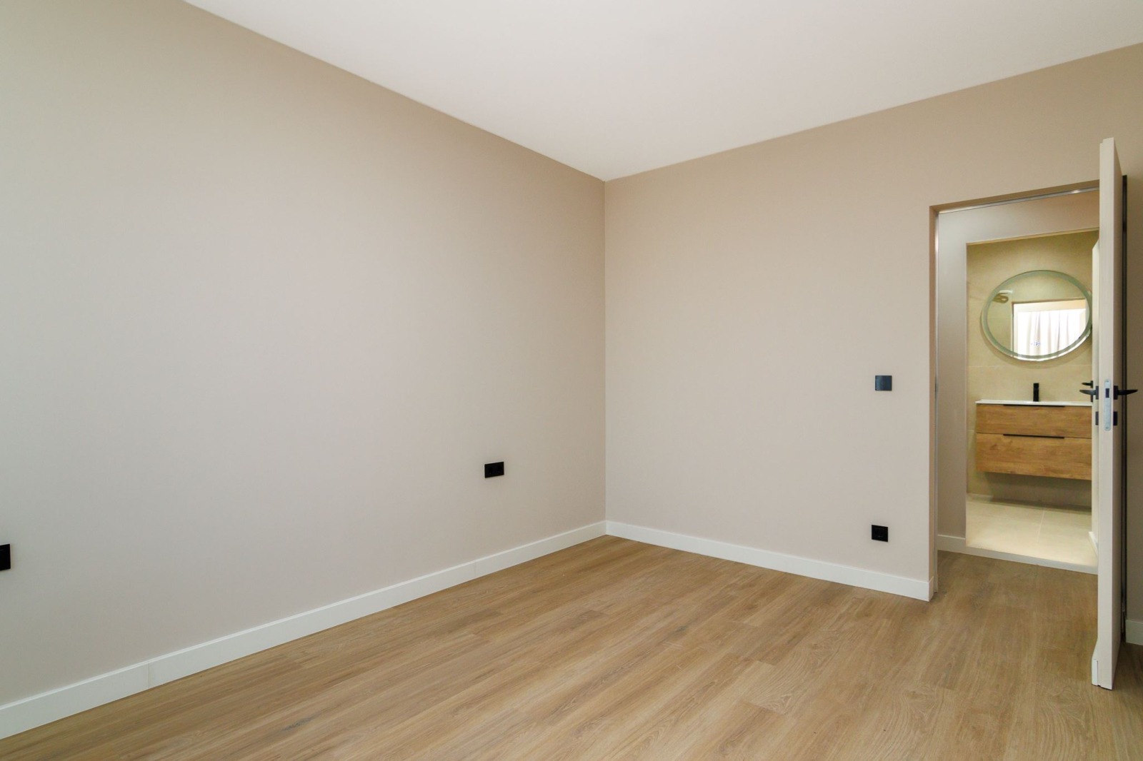 ������� 4-����� | Imot.bg � ����������� 1