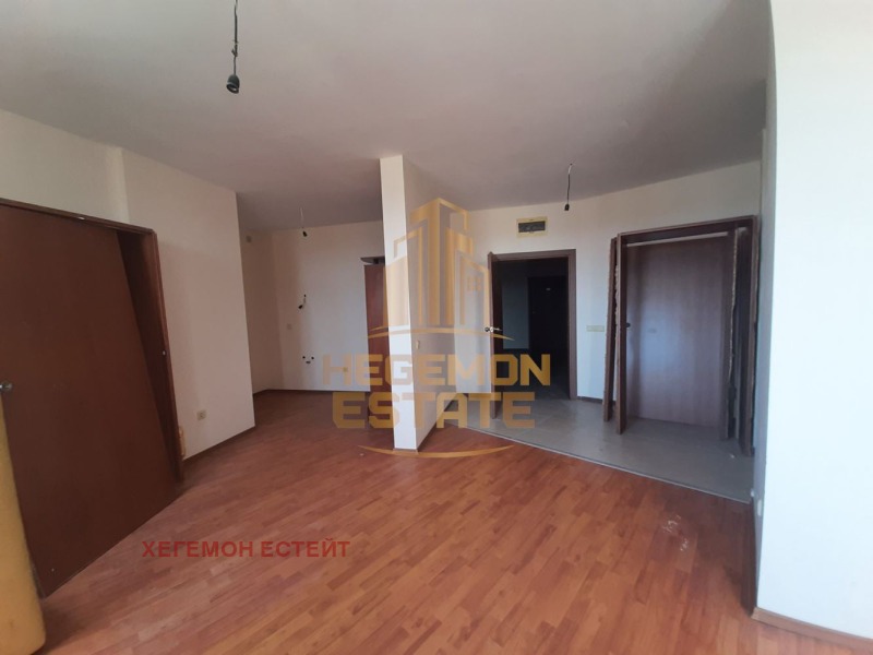 Te koop  2 slaapkamers Varna , k.k. Sv.Sv. Konstantin i Elena , 110 m² | 62841980 - afbeelding [2]