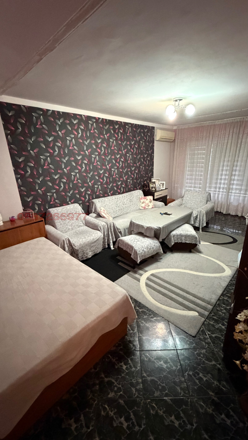 Продава 3-СТАЕН, гр. Хасково, Червена стена