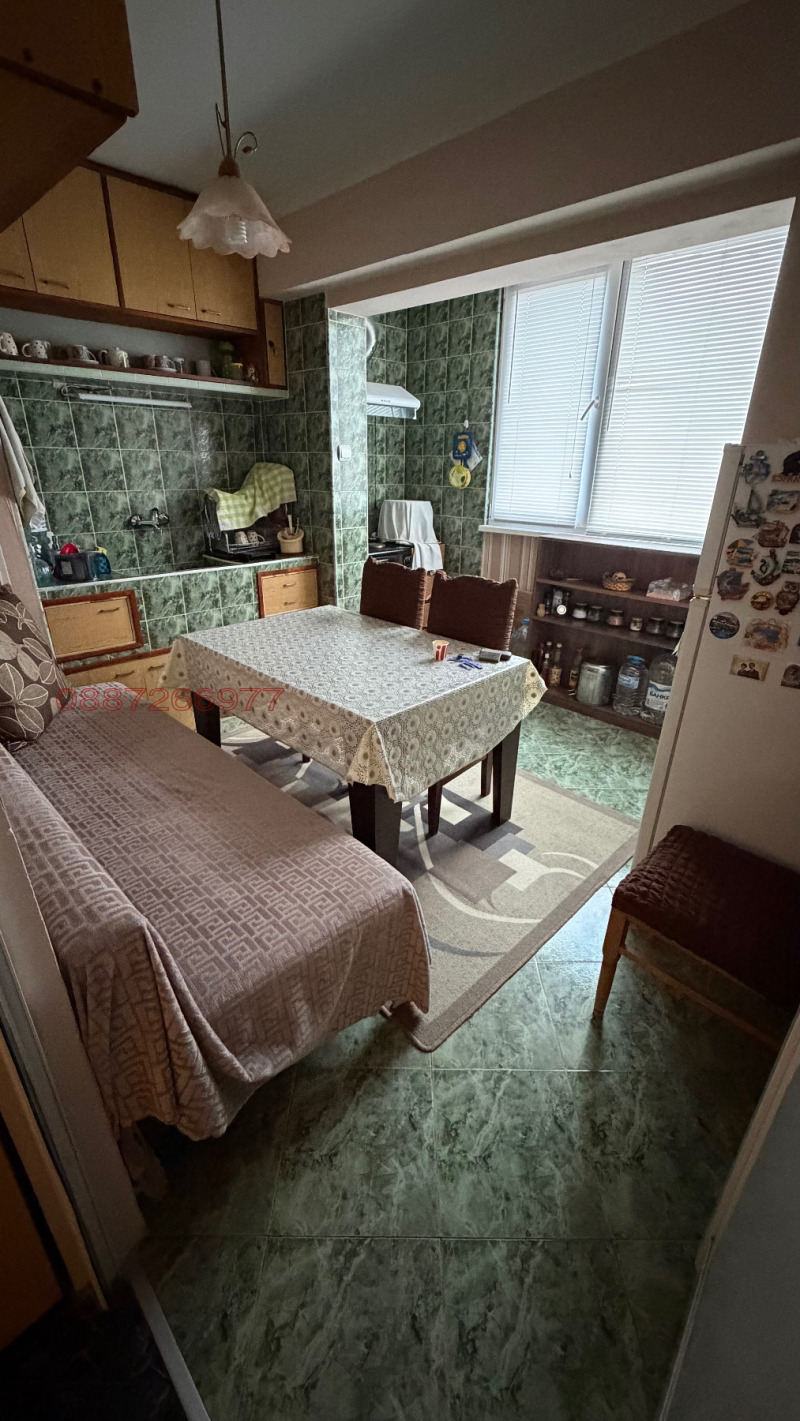 Продава 3-СТАЕН, гр. Хасково, Червена стена, снимка 2 - Апартаменти - 53420054