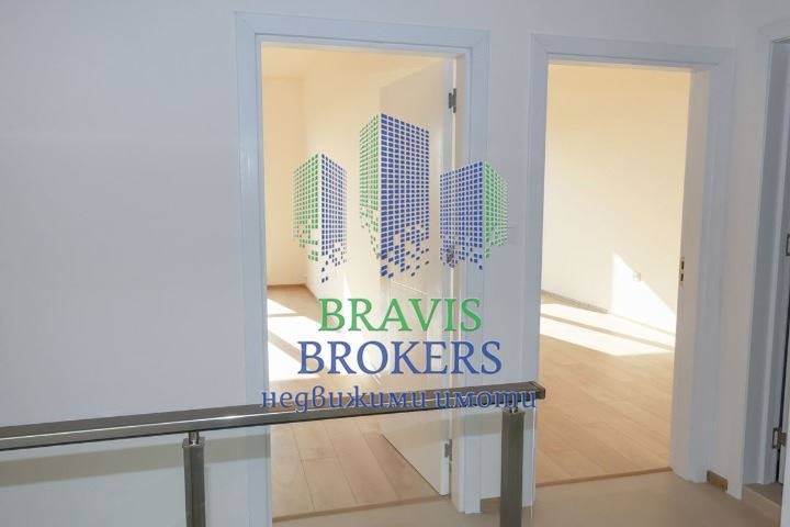 Продава 4-СТАЕН, гр. Варна, Бриз, снимка 2 - Апартаменти - 53919591