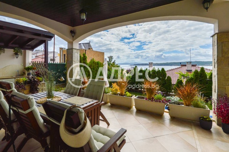 In vendita  Casa regione Burgas , Sozopol , 230 mq | 90651691