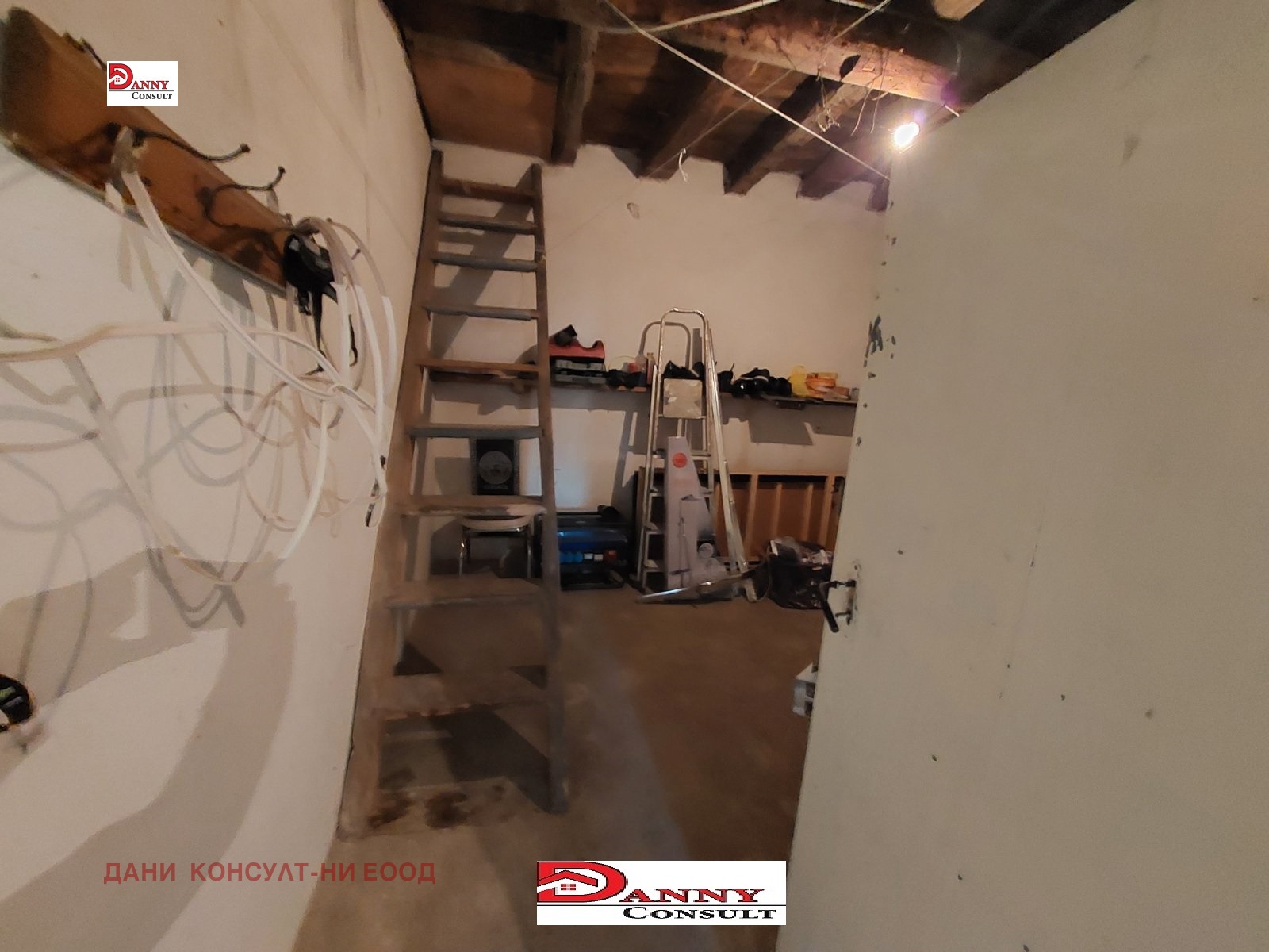 Продава КЪЩА, с. Куцина, област Велико Търново, снимка 15 - Къщи - 55661743