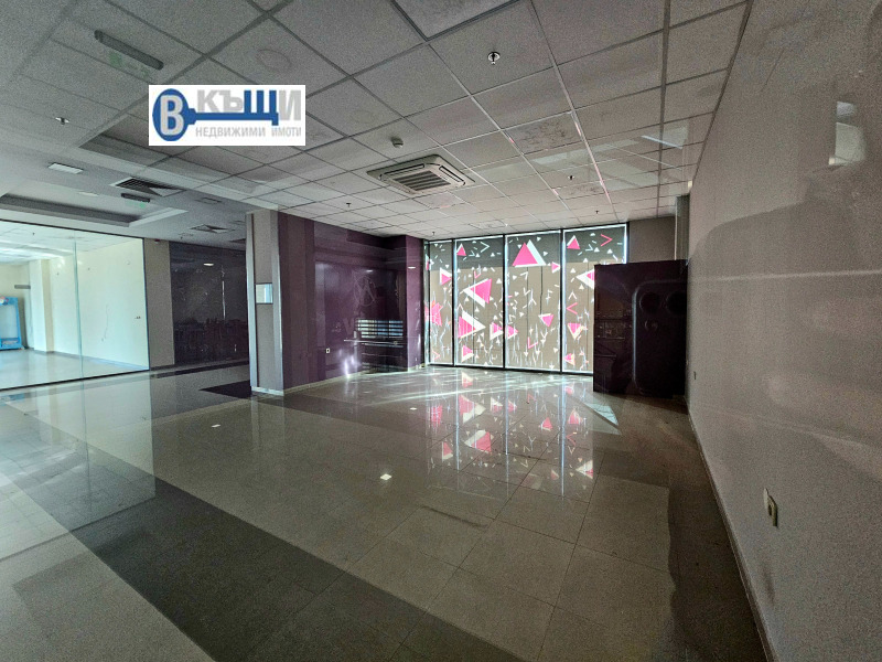 Продава МАГАЗИН, град Велико Търново, Център • 100000 € / 195583.00 лв. • 35004348 1