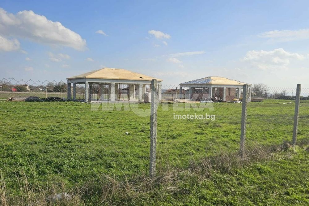 Продава КЪЩА, с. Калиманци, област Варна, снимка 17 - Къщи - 50707063