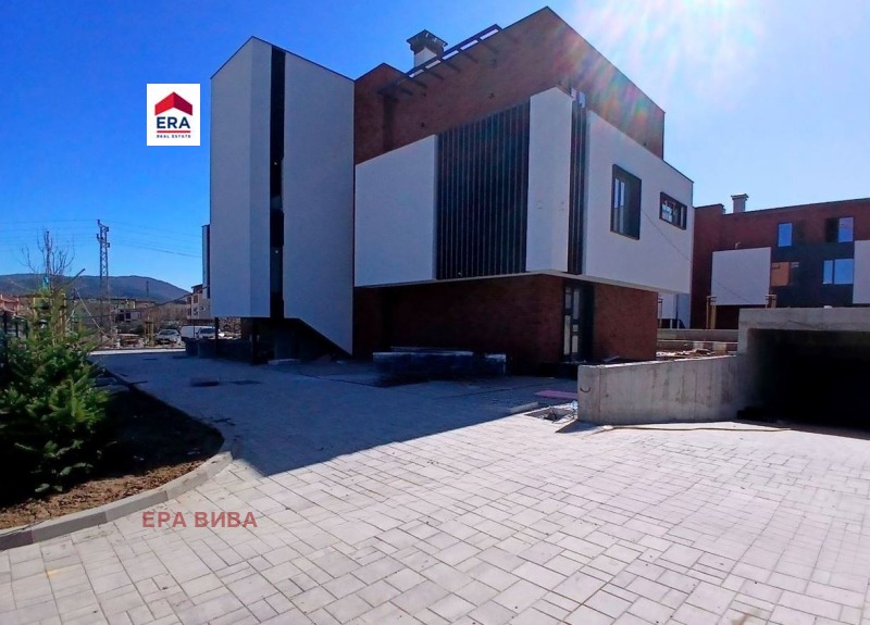 Продава 3-СТАЕН в град София, м-т Детски град - 165 кв.м / 312 000 € » 610 218.96 лв., ЕРА ВИВА