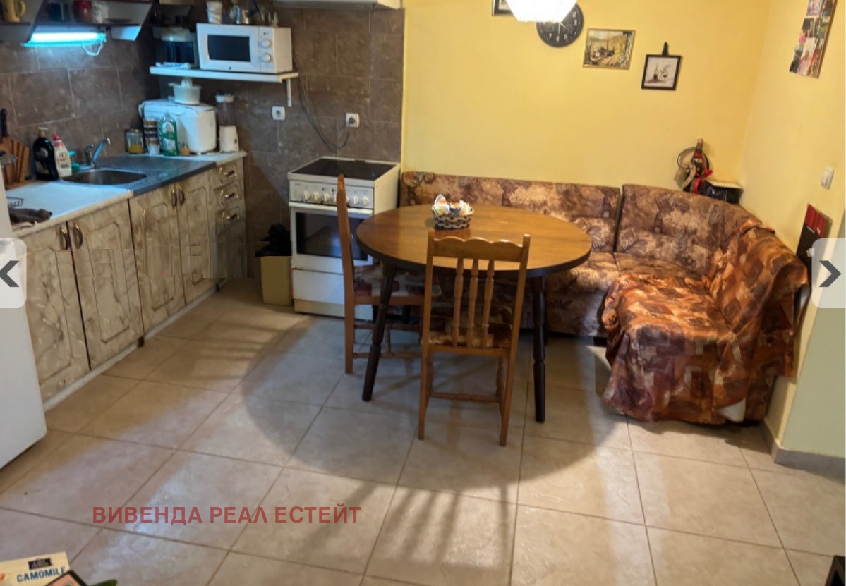 Продава КЪЩА, гр. Плевен, м-т Стражата